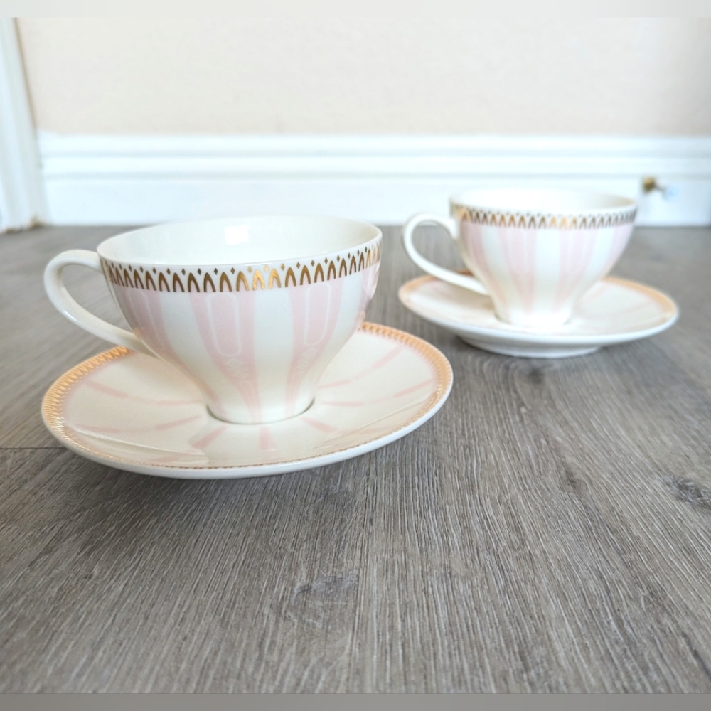 Meritage Gold Rim Tea Cup Set of 2